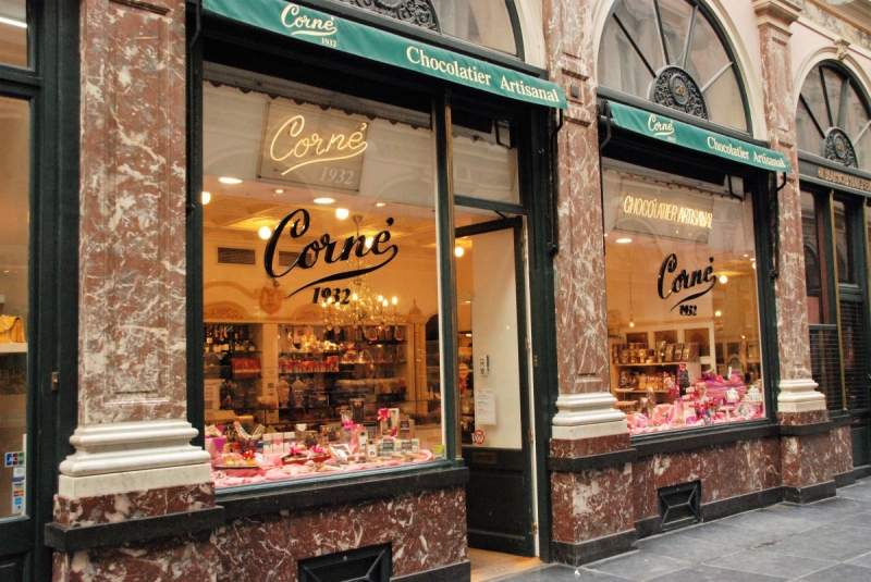 boutique-LUCERAM-min_chocolate_chocolaterie_shop_luxury_chic_gallery_brussels_belgium-558146